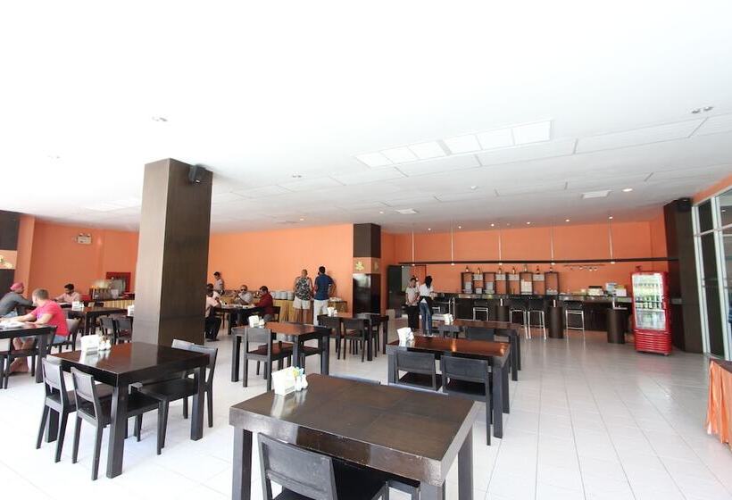 فندق Crown Pattaya Beach