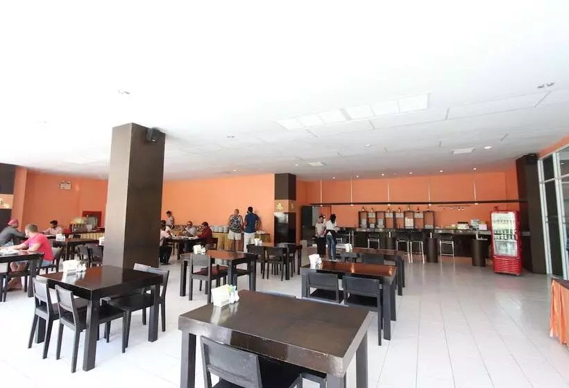 호텔 Crown Pattaya Beach