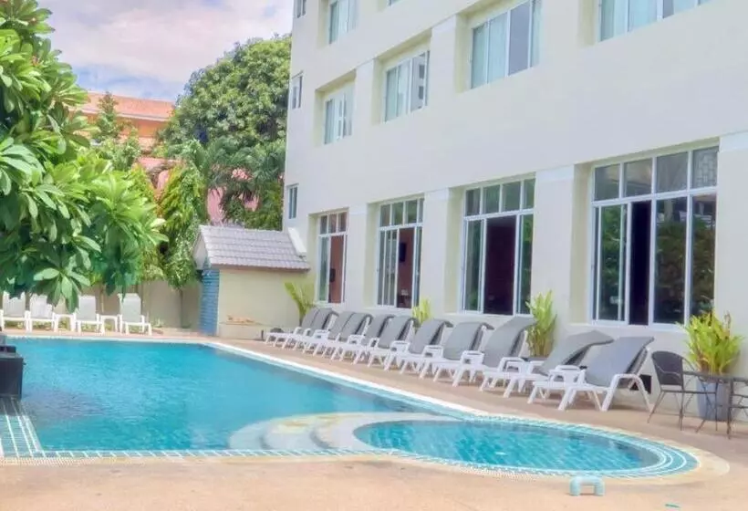 호텔 Crown Pattaya Beach