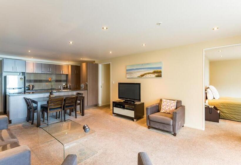 בית מלון כפרי Edgewater Palms Apartments