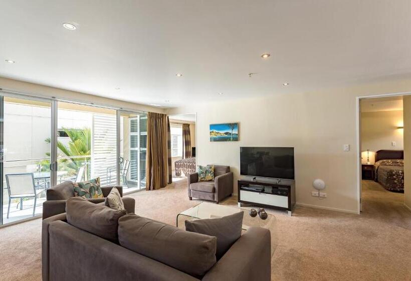 בית מלון כפרי Edgewater Palms Apartments