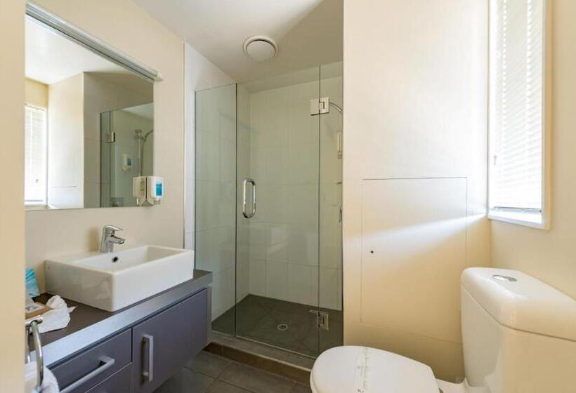 בית מלון כפרי Edgewater Palms Apartments