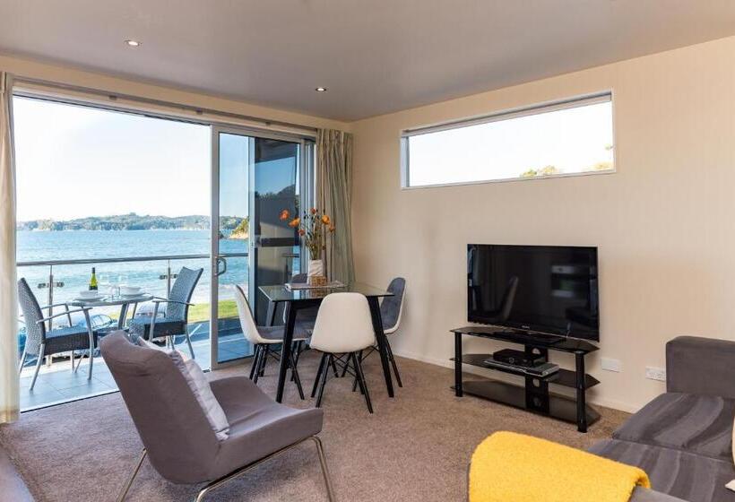 בית מלון כפרי Edgewater Palms Apartments