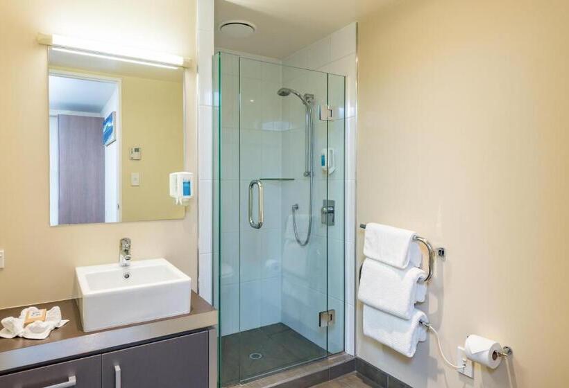 בית מלון כפרי Edgewater Palms Apartments