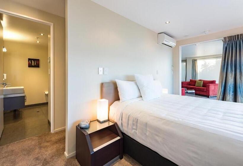 בית מלון כפרי Edgewater Palms Apartments