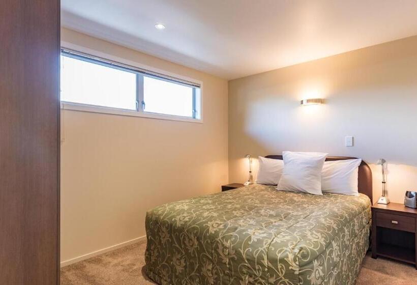 בית מלון כפרי Edgewater Palms Apartments