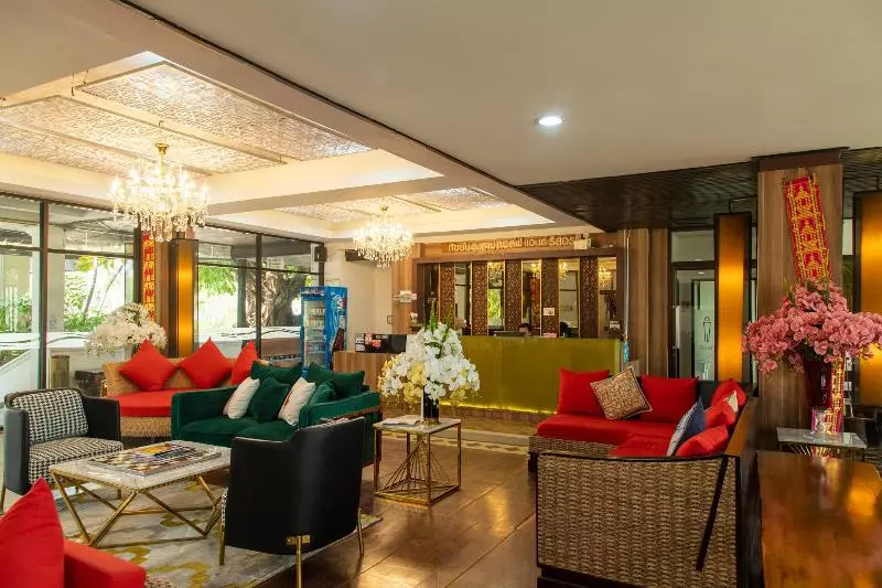 호텔 Gassan Khuntan Golf & Resort