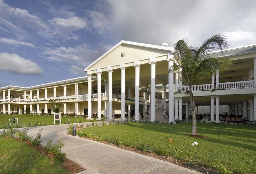 Grand Palladium Lady Hamilton Resort & Spa - All Inclusive