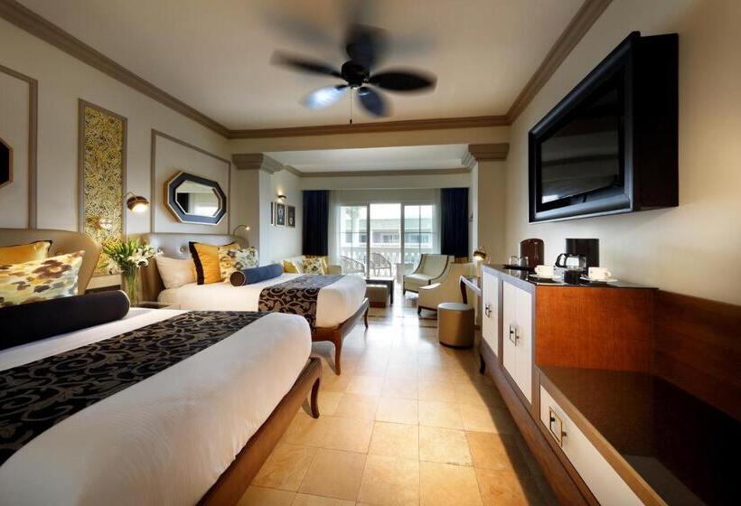 Grand Palladium Lady Hamilton Resort & Spa - All Inclusive