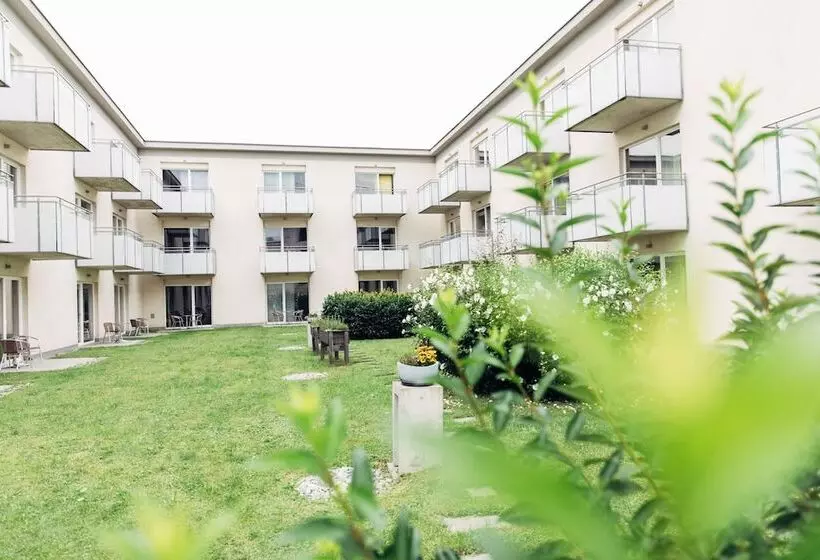 Harry S Home Linz Urfahr Hotel & Apartments