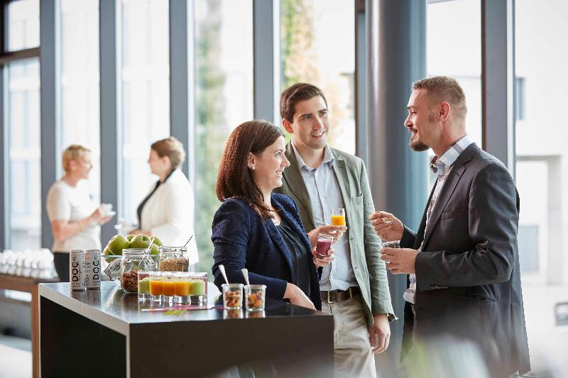 هتل Holiday Inn Zürich Messe, An Ihg