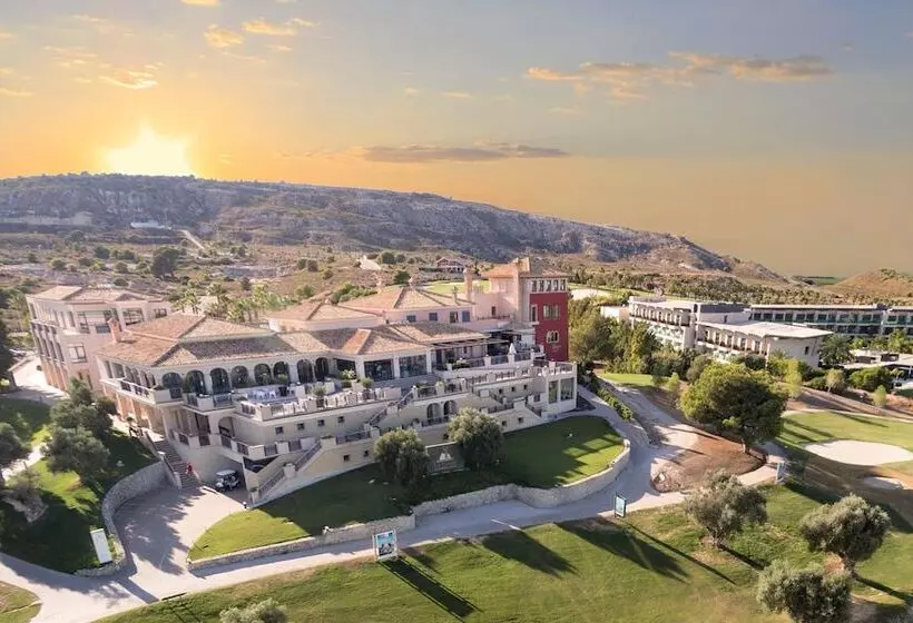 בית מלון כפרי La Finca Resort