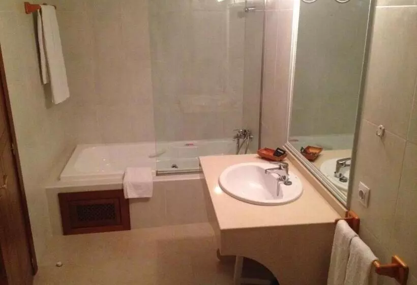 בית מלון כפרי Las Fuentes