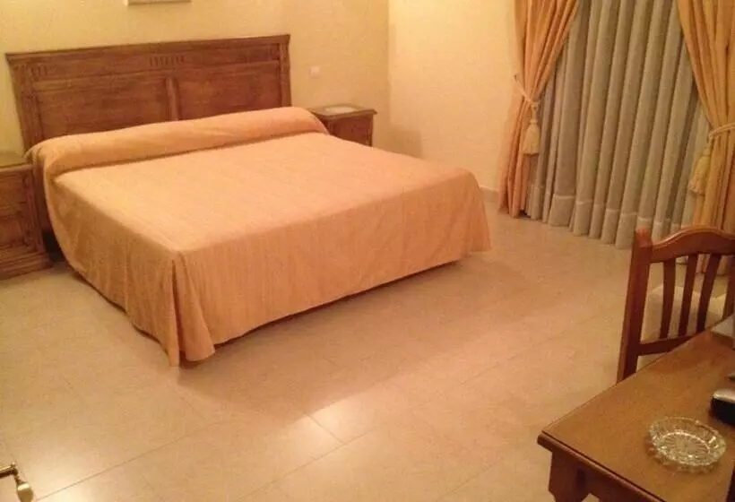 בית מלון כפרי Las Fuentes