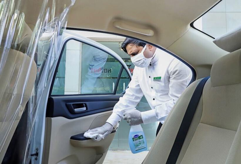 Hotel Lazy Lagoon, Baga A Lemon Tree Resort, Goa