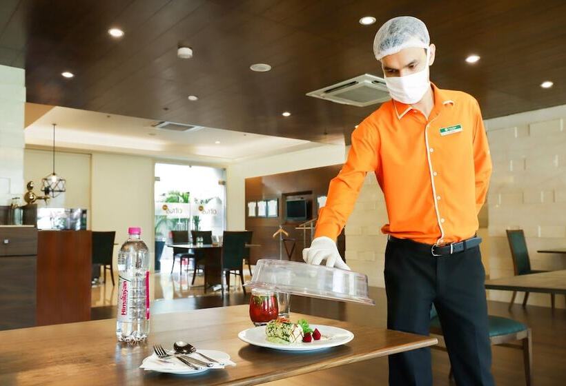 Hotel Lazy Lagoon, Baga A Lemon Tree Resort, Goa