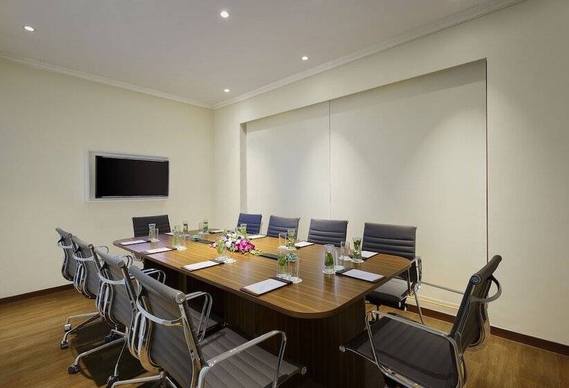 Hotel Lazy Lagoon, Baga A Lemon Tree Resort, Goa