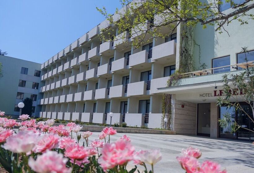 هتل Lebed