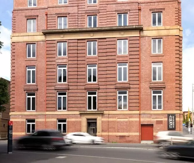Отель Mantra One Sandy Bay Road