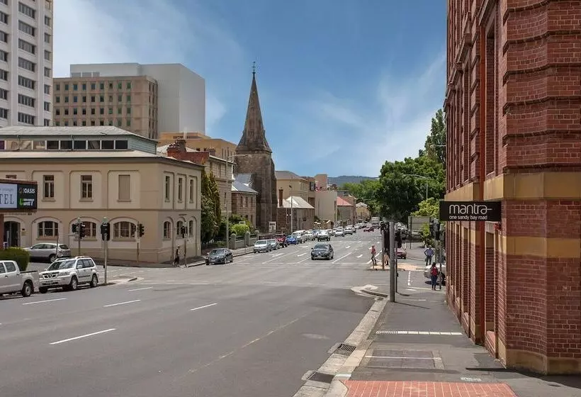 Отель Mantra One Sandy Bay Road