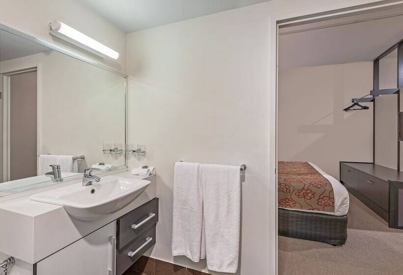 בית מלון כפרי Mantra One Sandy Bay Road