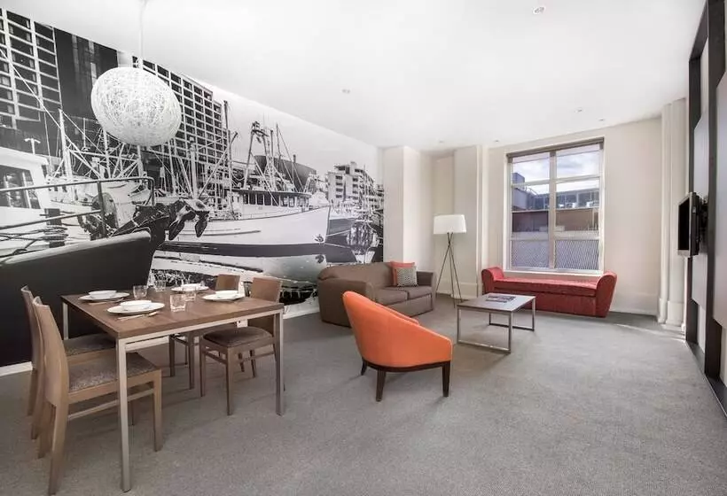 Отель Mantra One Sandy Bay Road