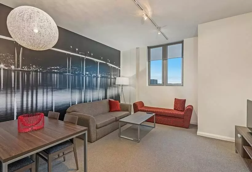 Отель Mantra One Sandy Bay Road