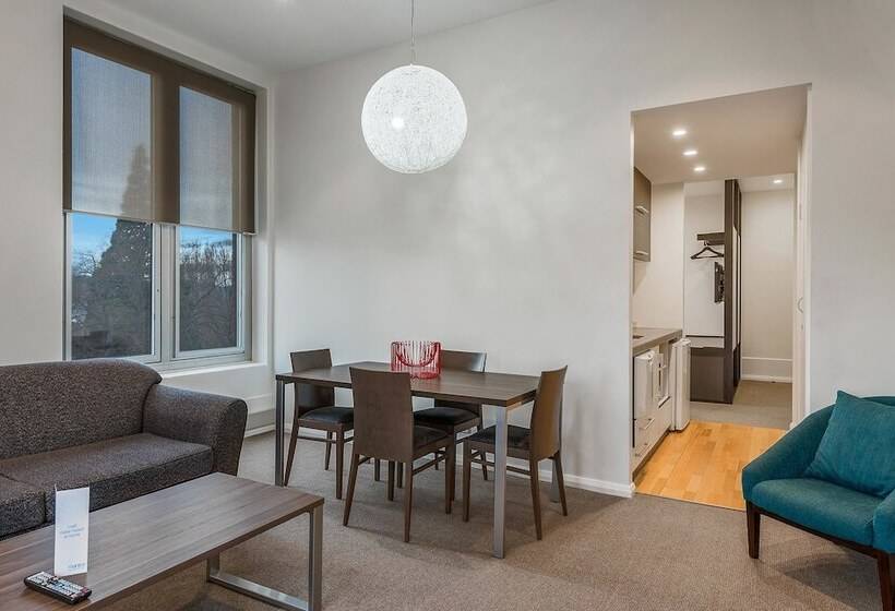 בית מלון כפרי Mantra One Sandy Bay Road