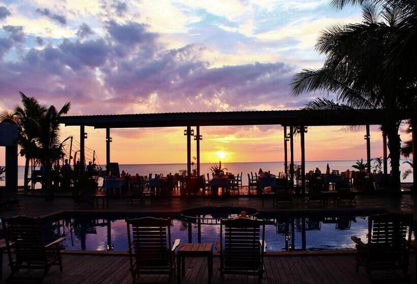 فندق Nakara Long Beach Resort   Sha Extra Plus