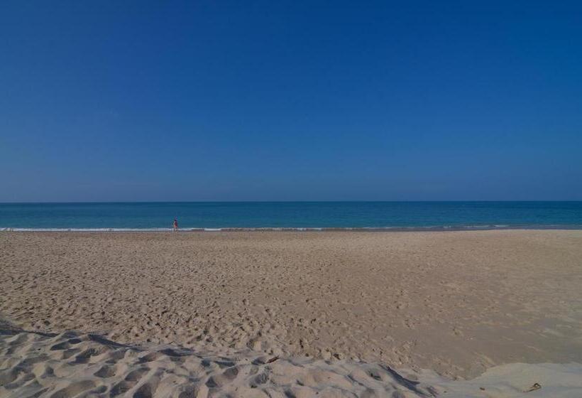 فندق Nakara Long Beach Resort   Sha Extra Plus