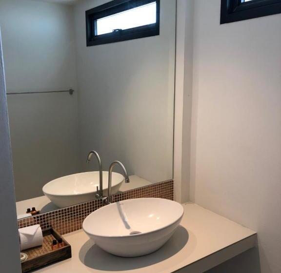 فندق Nakara Long Beach Resort   Sha Extra Plus