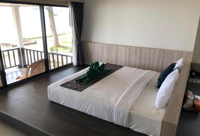 فندق Nakara Long Beach Resort   Sha Extra Plus