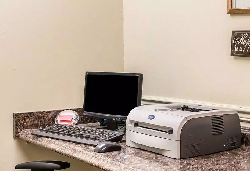 هتل Quality Inn Rutland