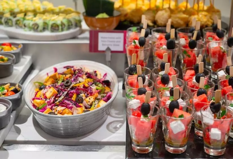 هتل Rose Rayhaan By Rotana   Dubai