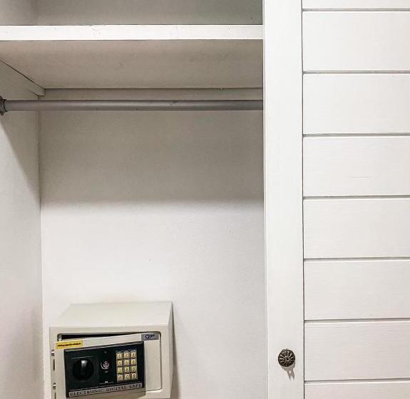 בית מלון כפרי The Palace Aonang Resort