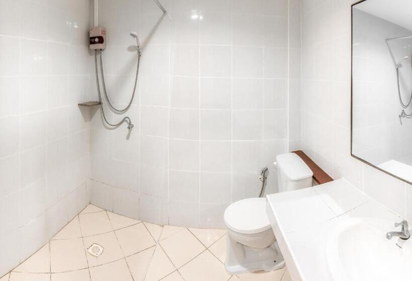 בית מלון כפרי The Palace Aonang Resort