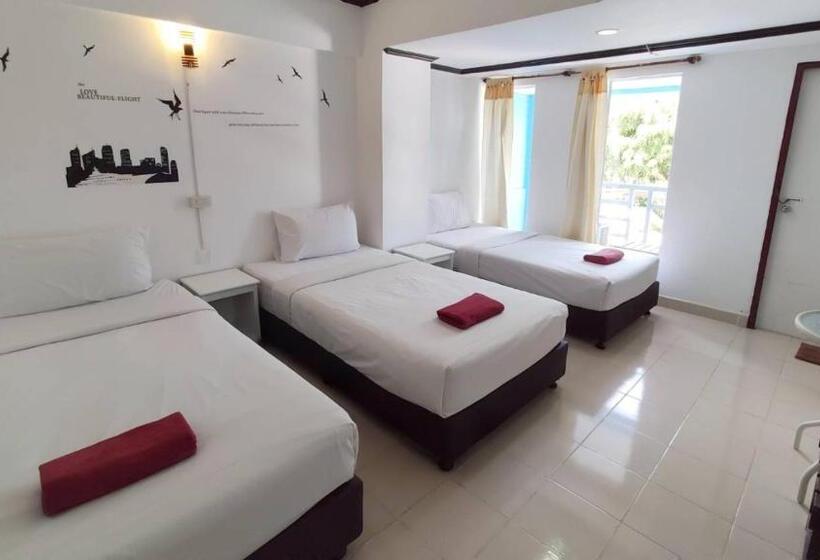 בית מלון כפרי The Palace Aonang Resort