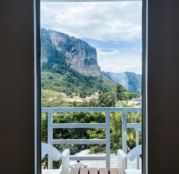 בית מלון כפרי The Palace Aonang Resort