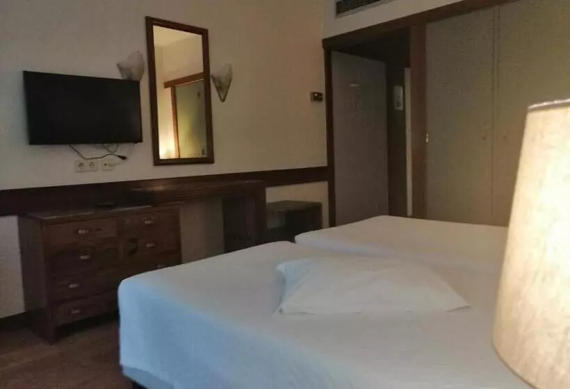 בית מלון כפרי Universal