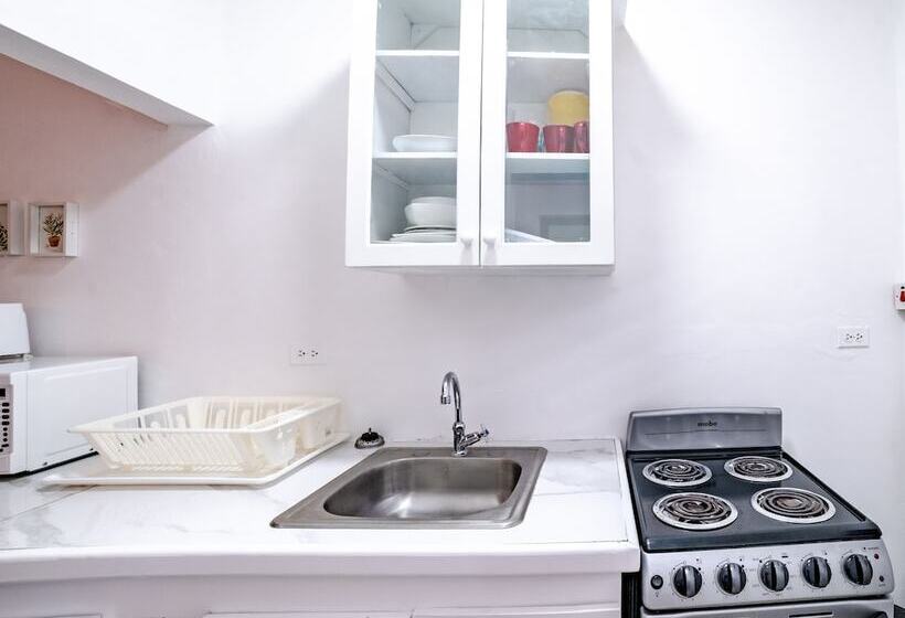 استراحتگاه Negril Beach Club