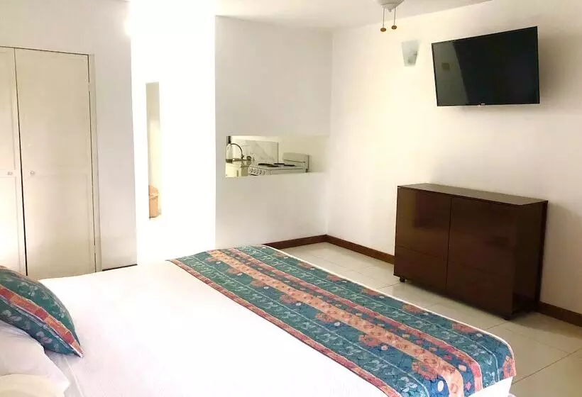 استراحتگاه Negril Beach Club