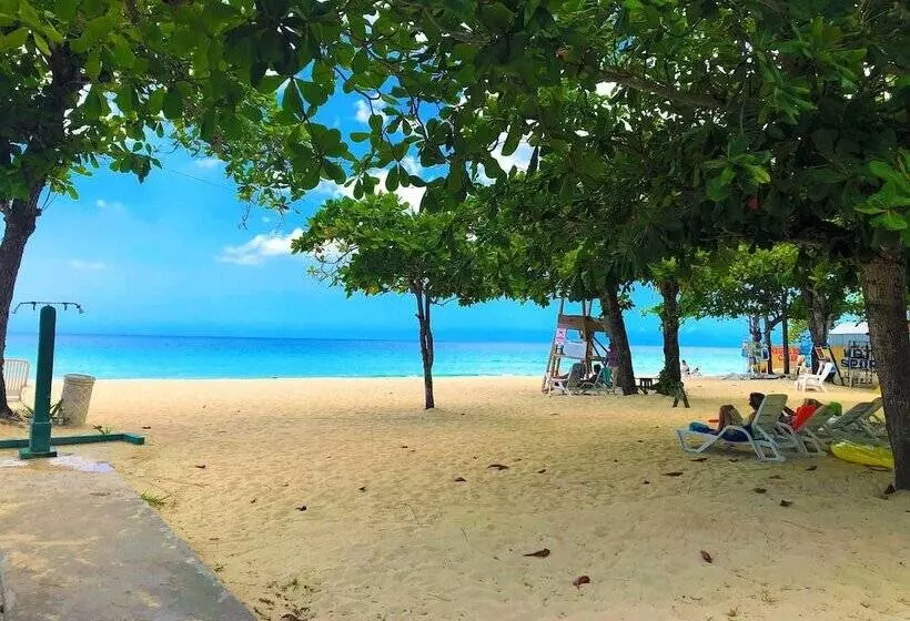 استراحتگاه Negril Beach Club