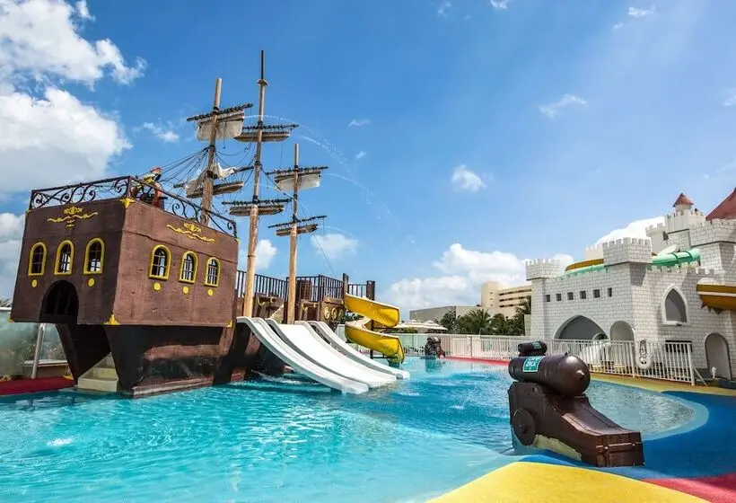 Sunscape Cancun All Inclusive Resort & Spa