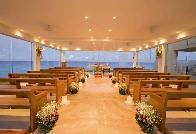 Sunscape Cancun All Inclusive Resort & Spa