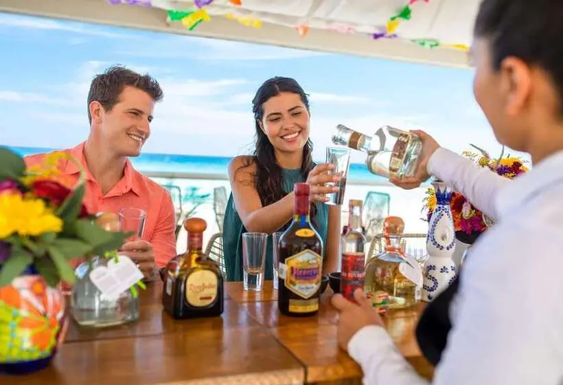 Sunscape Cancun All Inclusive Resort & Spa