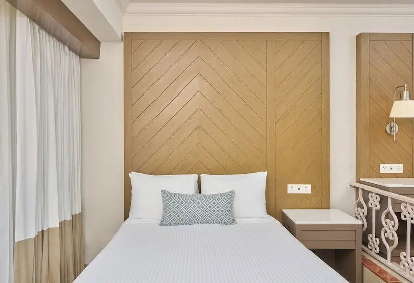 Sunscape Cancun All Inclusive Resort & Spa