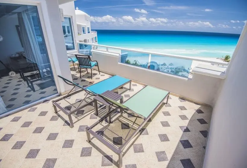 Sunscape Cancun All Inclusive Resort & Spa