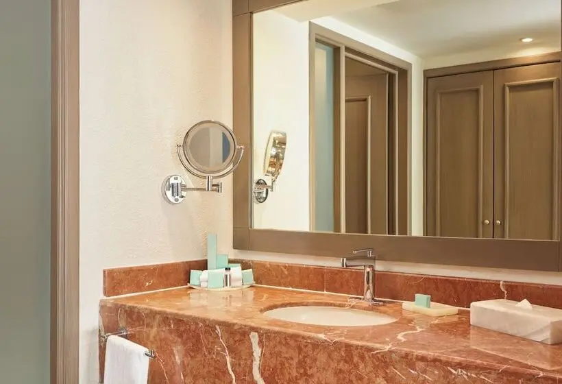 Sunscape Cancun All Inclusive Resort & Spa