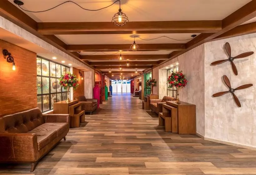 Wyndham Alltra Cancun All Inclusive Resort