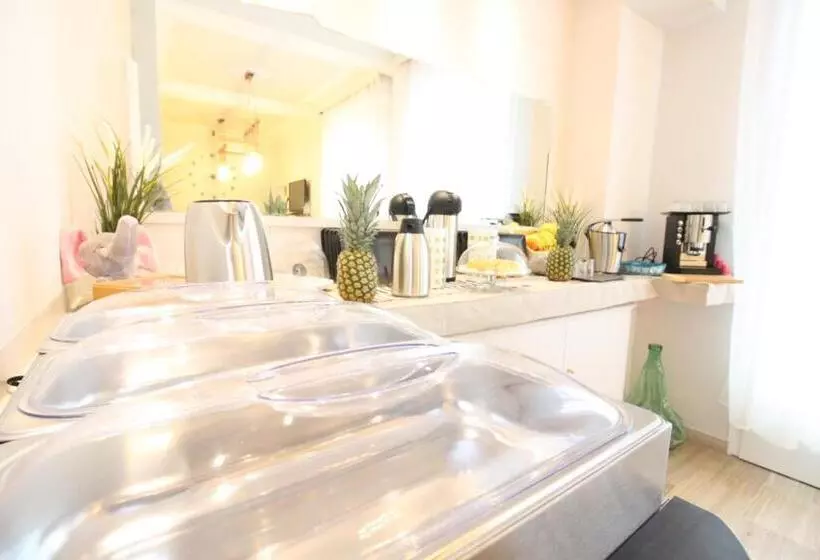 تختخواب و صبحانه Ad Astra Rooms